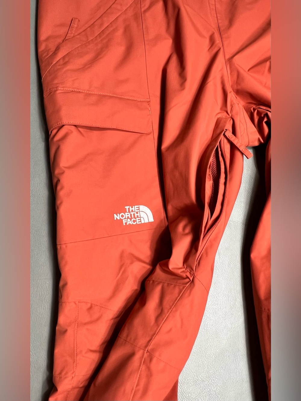 The North Face Women's Freedom Bib Waterproof Built-in Gaiter Size XL Long NWT - Picture 14 of 15